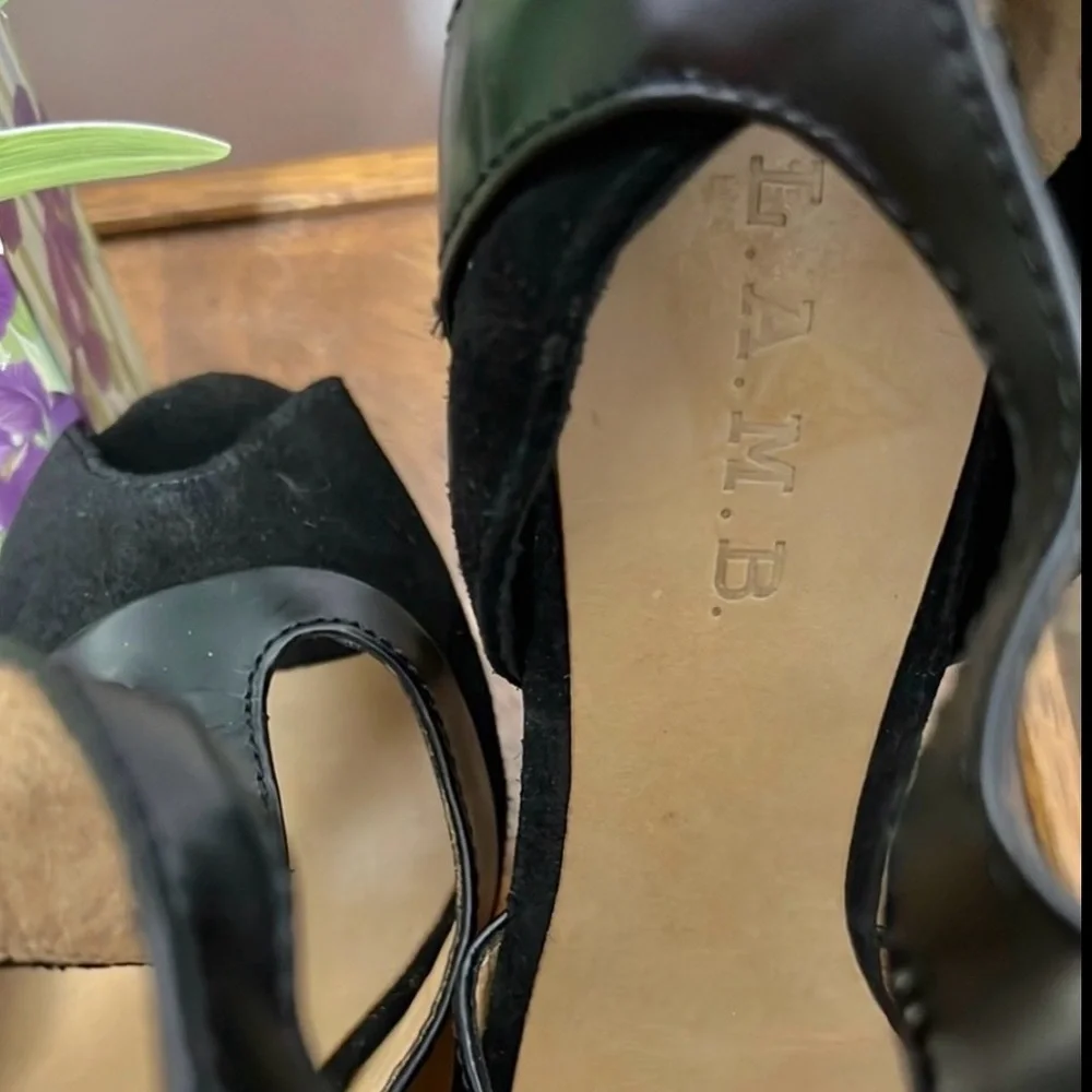 L.A.M.B. Elegant Black T Strap Suede/Leather Peep Toe Pumps Size 7.5 - Picture 5 of 8